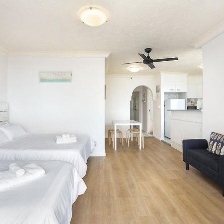 1 Bedroom And 1 Living Room Family Suite Gold Coast Luaran gambar
