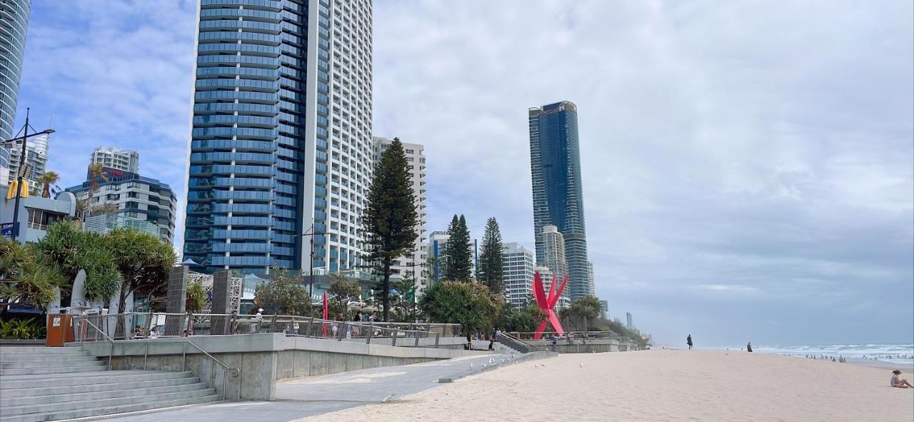1 Bedroom And 1 Living Room Family Suite Gold Coast Luaran gambar