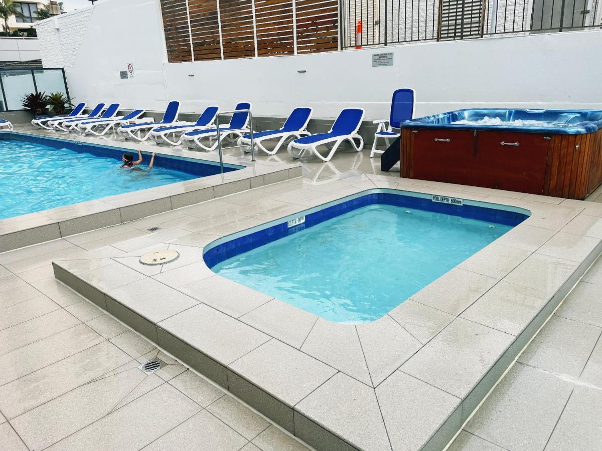 1 Bedroom And 1 Living Room Family Suite Gold Coast Luaran gambar
